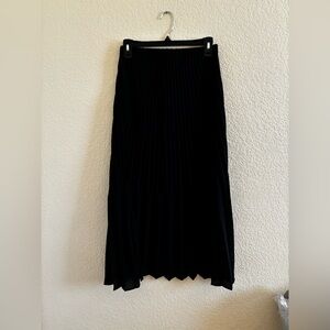 Zara Elegant Black Pleated midi Skirt NWT